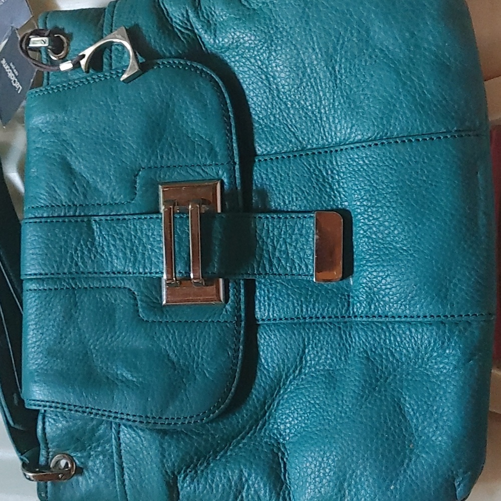 Liz Claiborne peacgrn purse